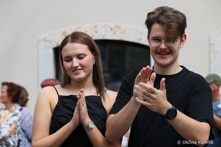 Četvorka maturantov oživila kamniški Glavni trg (27)